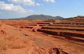 Clay pit near Skourta