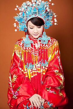 Qing dynasty-style Chinese wedding dress.