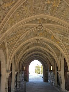 Whispering archway