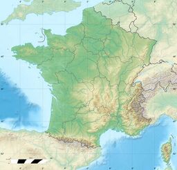 A topographical map showing the location of the Grand Canal of Versailles in France