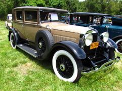 1930 Lincoln Model L sedan